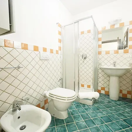 Pgs Immobiliare Srls Guardioli Bouganville A Schiera Con Terrazza Attrezzata E Posto Auto Privato Appartement *