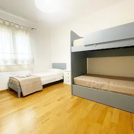 Pgs Immobiliare Srls Guardioli Bouganville A Schiera Con Terrazza Attrezzata E Posto Auto Privato